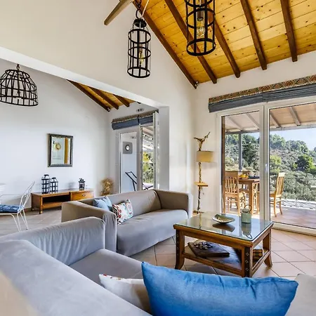 Irida House Apartmán