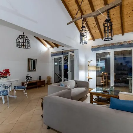 Irida House Daire Stafylos